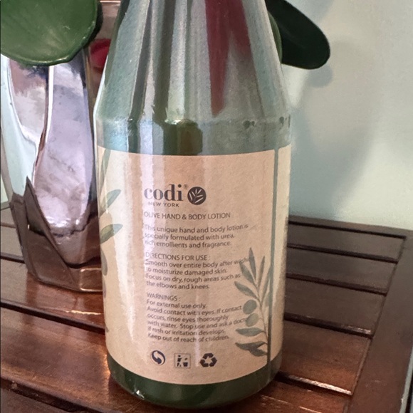 *NEW* CODI NEW YORK OLIVE HAND & BODY LOTION 25oz - Picture 6 of 6